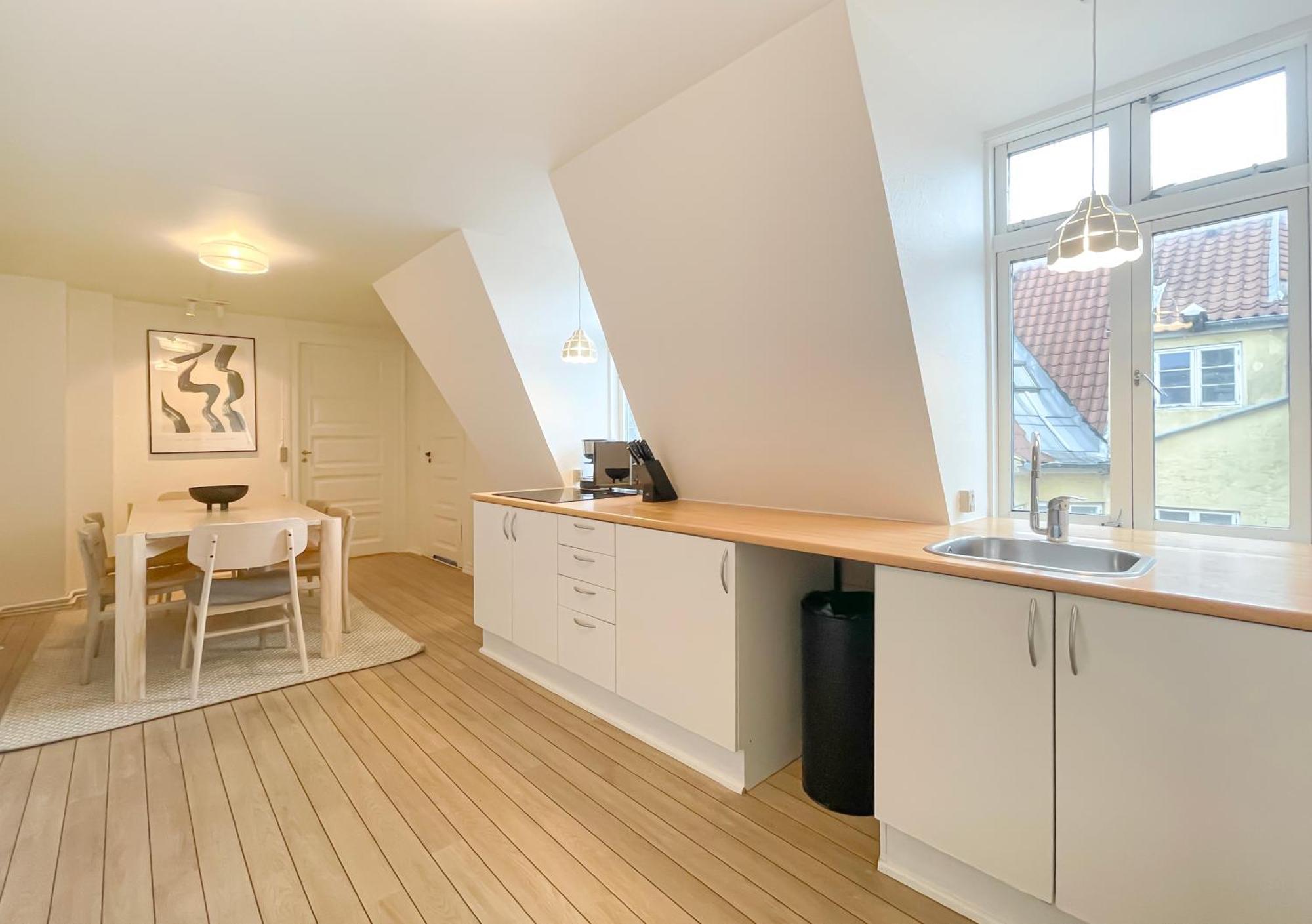 Rustic & Cozy 2Br In Heart Of Cph City By Stroget Apartamento Copenhaga Exterior foto